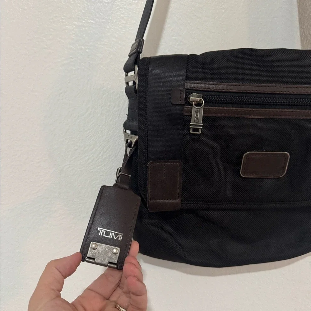 Tumi Crossbody Messenger Bag Small Black Brown Ballistic Nylon Travel (3785)